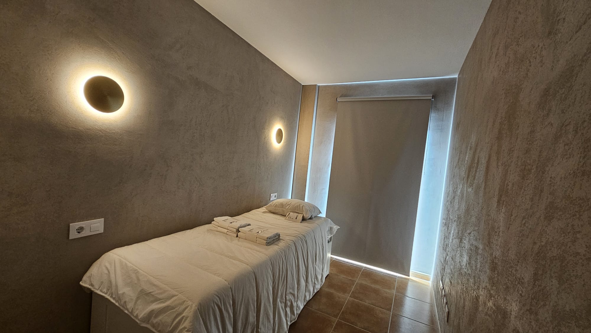 Dormitorio principal en vivienda de obra nueva